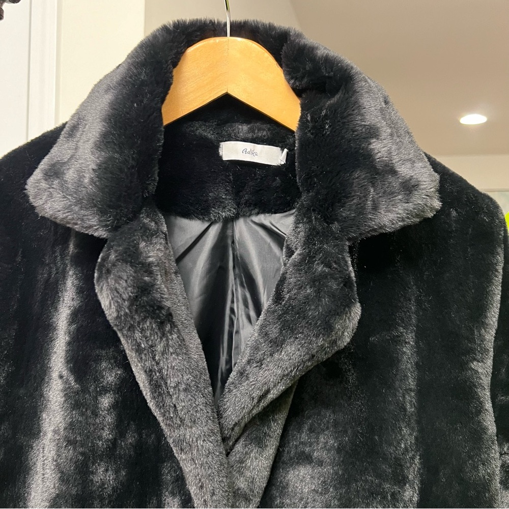 Adika Women’s Faux Fur Jacket - Picture 4 of 6